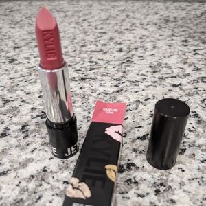 Madeleine Crème Lipstick. Kylie Cosmetics